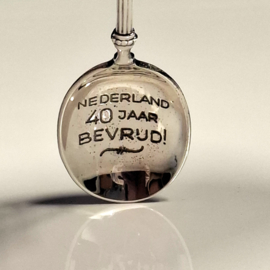 Theelepeltje - Nederland 40 jaar bevrijd - 5 mei 1945-1985