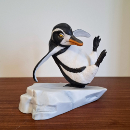 Whoops Pinguin - Michelle Emblem - The Franklin Mint - 1985