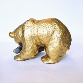 Goudkleurige Beer - Grizzly met gevangen vis