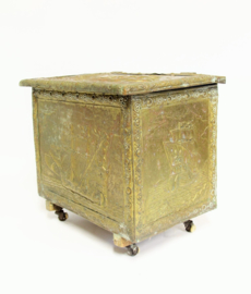 Koperen Turfkist met decor van schepen in reliëf - ca. 1900