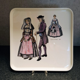 Serveerschaal of Taartbord  - Villeroy & Boch Burgherdragt - Blauw Logo - Zaanstreek 1780