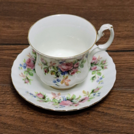 Royal Albert - Moss Rose - Dames Kop & Schotel