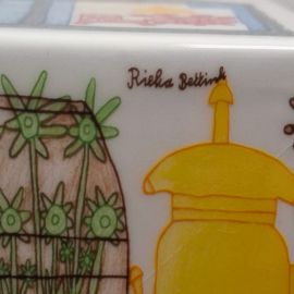 Keramische Kubus, naar de werken van Rieka Bettink