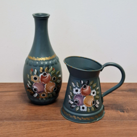 Brocante Handbeschilderde Vaas en Kan