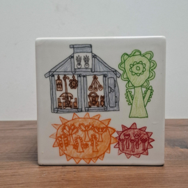 Keramische Kubus, naar de werken van Rieka Bettink