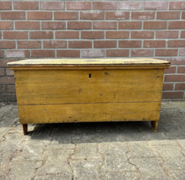 Antieke houten kist - opbergkist