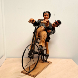 Beeld van Laurel en Hardy op de Fiets - Dikke en de Dunne
