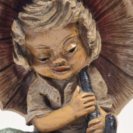 Zwaar Beeld van een kind onder een Paraplu - Umbrella Boy