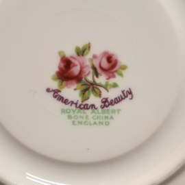 Royal Albert - American Beauty - Kop en schotel