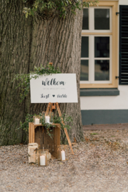 Welkomstbord - Liggend Kalligrafie - welkom op de bruiloft van met jullie namen