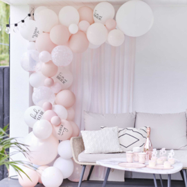 Ballonnenboog  - Roze met wit - Hen party