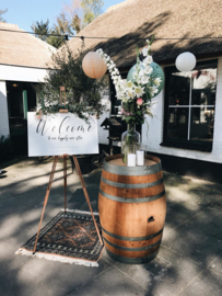 Welkomstbord - Welcome to our happily ever after  met jullie namen en datum