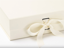 Giftbox zonder bedrukking Ivoor Maat L