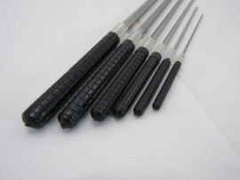 6 Ruimers voor klokken 1.5-7.0 mm.