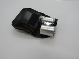 Microscoop loep met verlichting.
