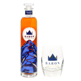 Baron SPiced rum in giftbox met mooi glas