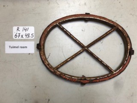 R141 , 67 x 49,5 cm. Tuimelraam. Ovaal