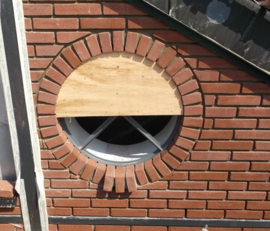 709. Diameter 650 mm.