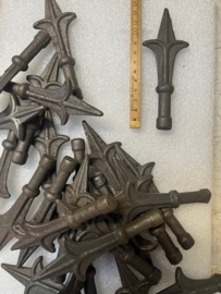 071 , 130x50 mm, diameter 14 mm. Smeedijzer