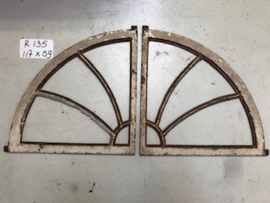 R135 , Totaal 117 x 59 cm