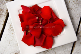 rozenblaadjes / eetbare bloemen/  schoon geteeld - NL / 8 bakjes (ca. 200gram)