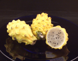 Pitahaya / Pitaya | Wit vruchtvlees met gele schil / Colombia / Zoet  / 1stuks 