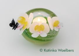 Waxines met ornamenten en as - glasreliek | GLASS & ART