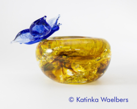 Waxines met ornamenten en as - glasreliek | GLASS & ART