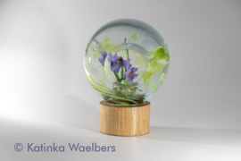 Glazen bollen - bloemen met as - glasreliek bloemen