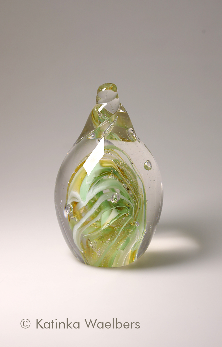 glas crematie as druppel katinka waelbers glaskunst