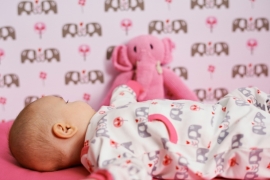 Babypyjama Olifant -  roze biologisch katoen