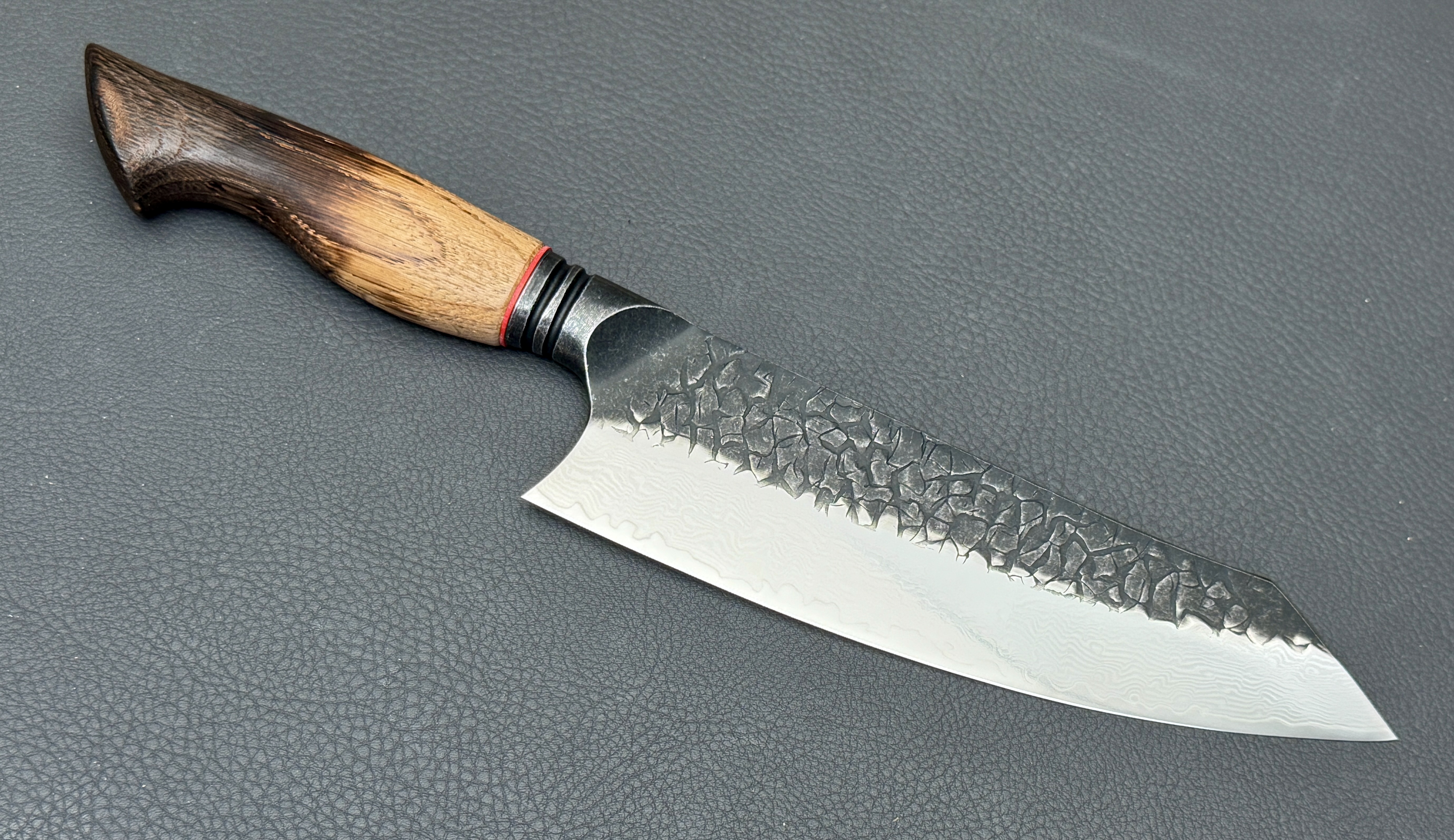 Katsumoto 太古の刀 Taikō no Tō, Kiritsuke Santoku 190 mm (universal knife)