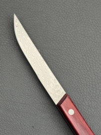 Kagemitsu Gyuniku non-serrated steak knife 80 mm, Damascus AUS10 core - red pakka wood-
