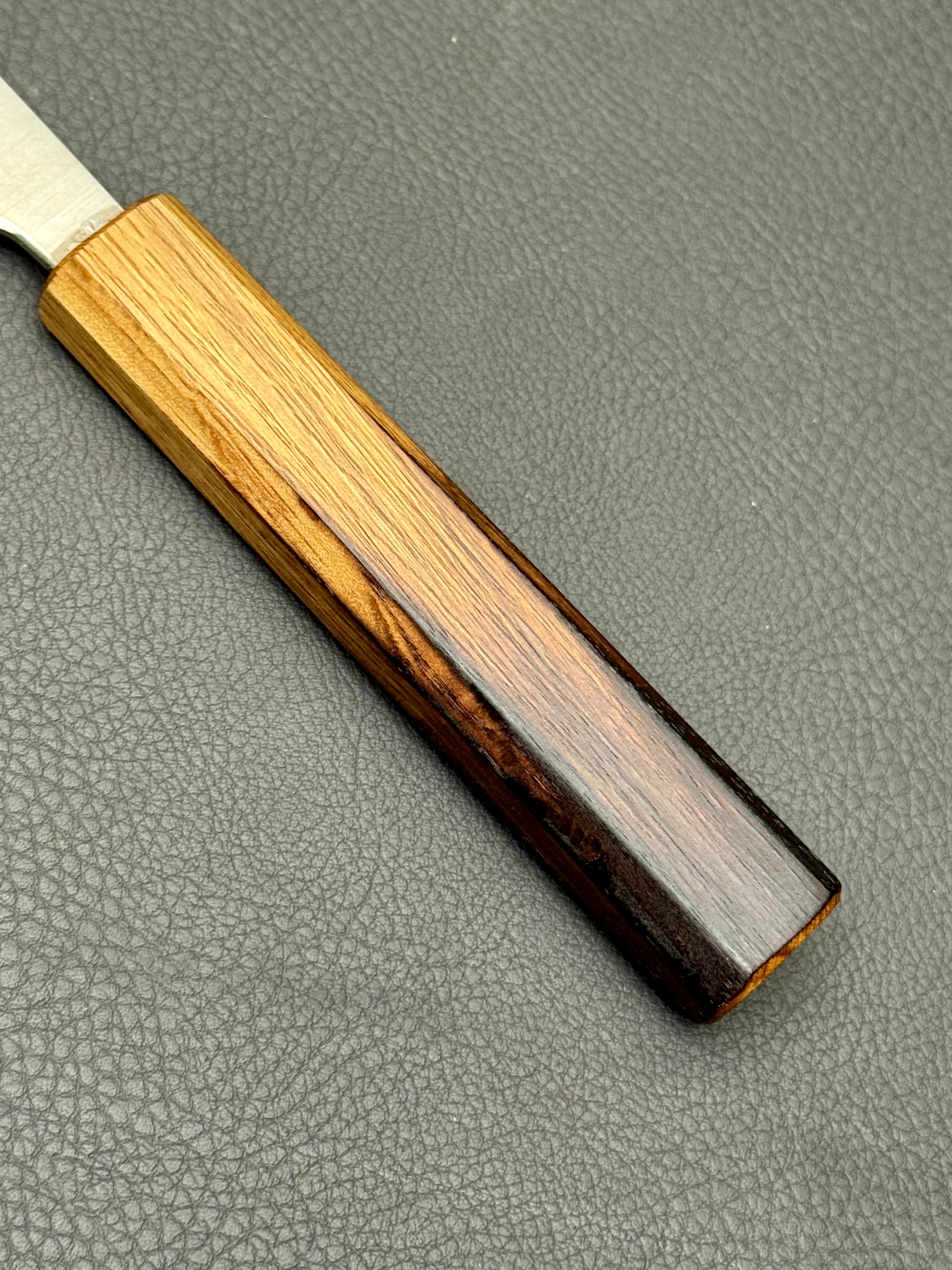 Fukushima 素晴らしい Subarashī, Aogami Super, Gyuto (Chef's knife) 240 mm,  Oak handle (Yakiurushi)