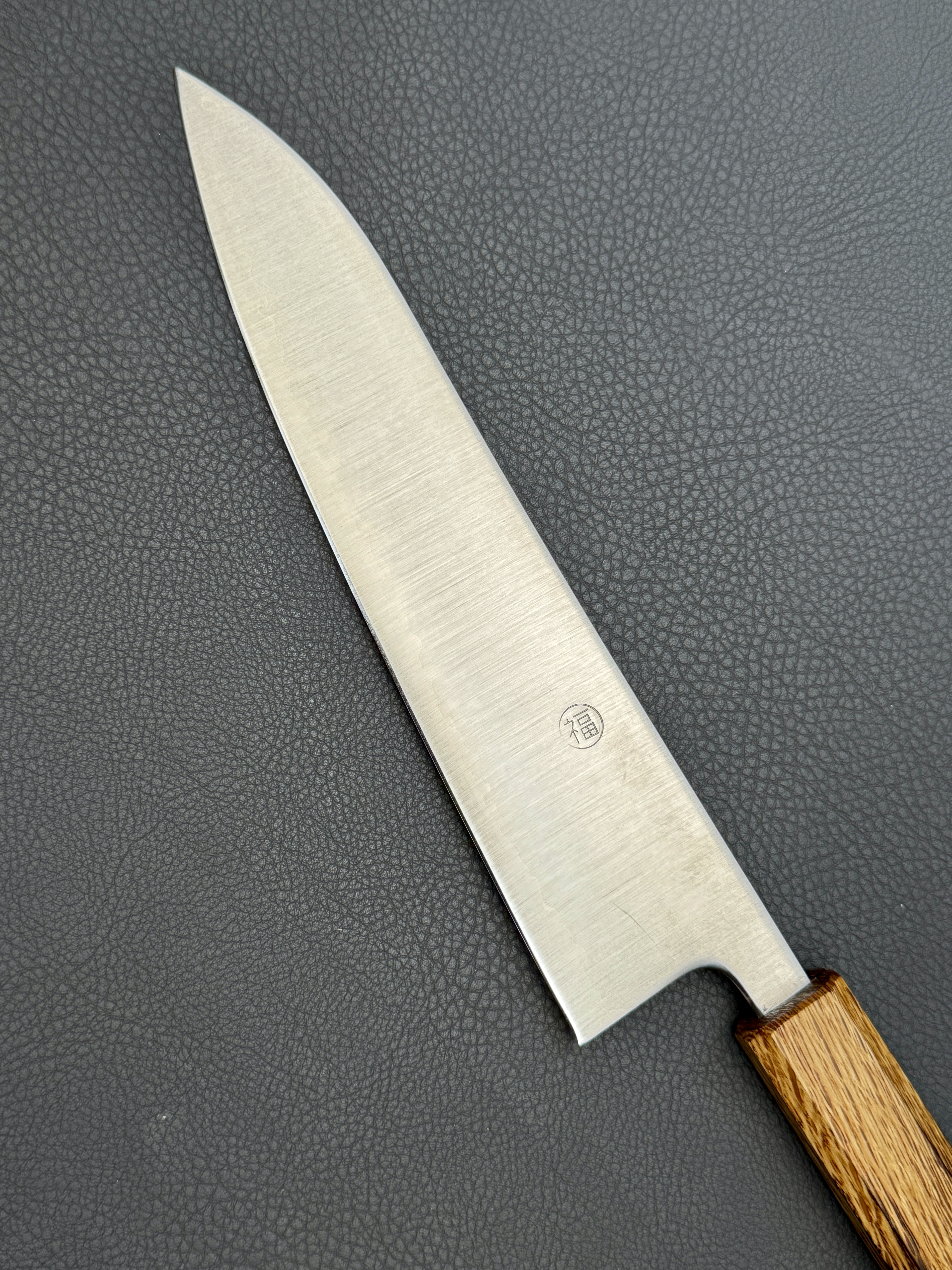 Fukushima 素晴らしい Subarashī, Aogami Super, Gyuto (Chef's knife) 210 mm,  Oak handle (Yakiurushi)
