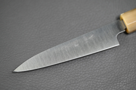 Konosuke HD-2 Wa-Petty (officemes), Octagonaal handvat, Honoki/wit buffelhoorn, 120 mm -Saya-