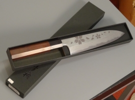 Konosuke Fujiyama Wa-Santoku (universeel mes), 180 mm - Sakura -