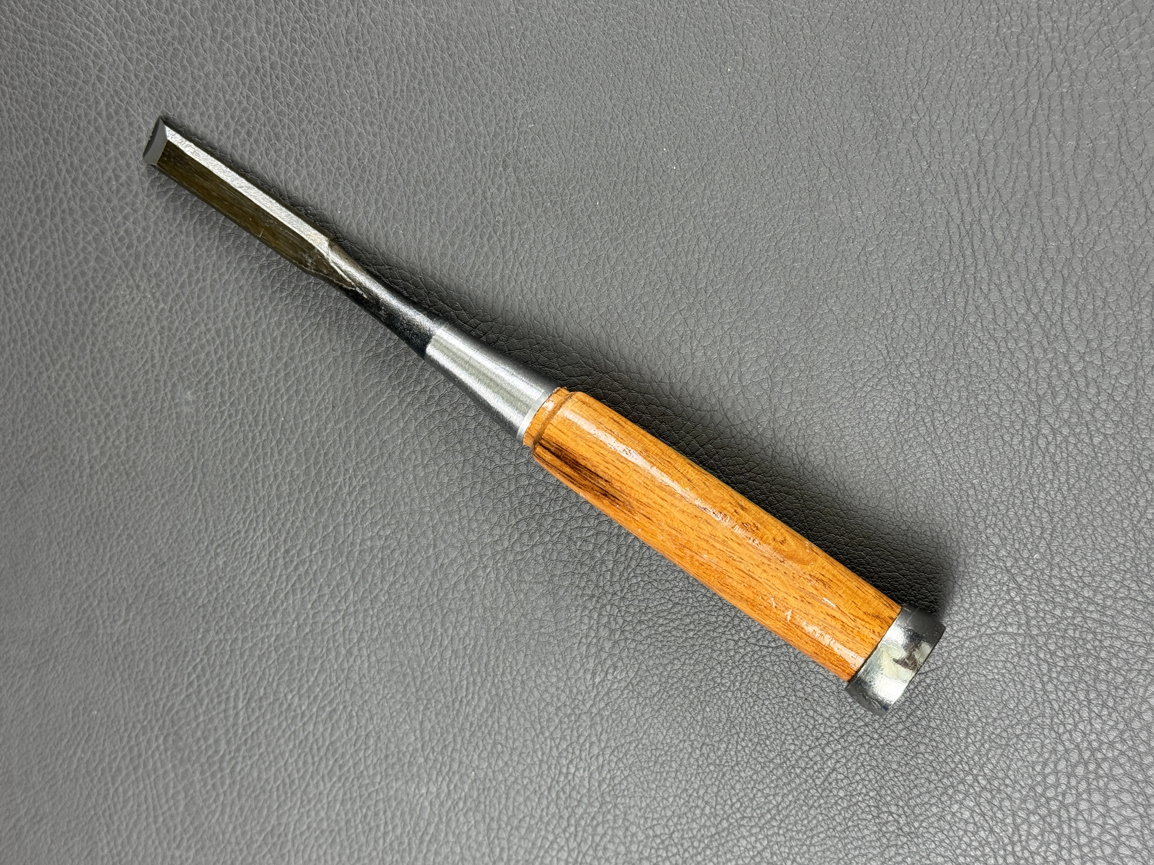 Fujikawa Oukyo Oire Japanese Layered Steel Chisel (3 - 42 mm)