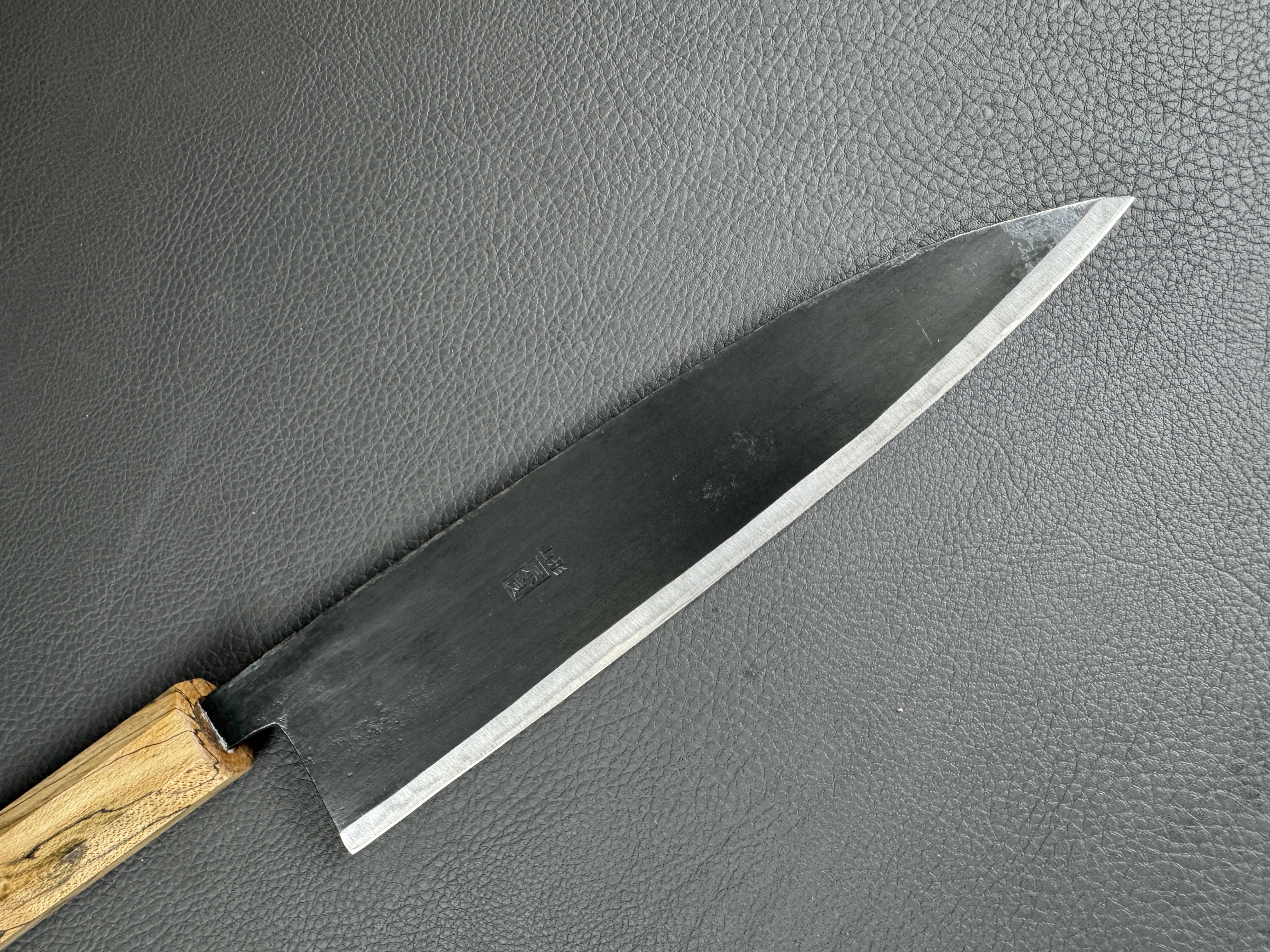 Suzuki Uchihamono Kuro Gyuto (chef's knife), 210 mm, Shirogami