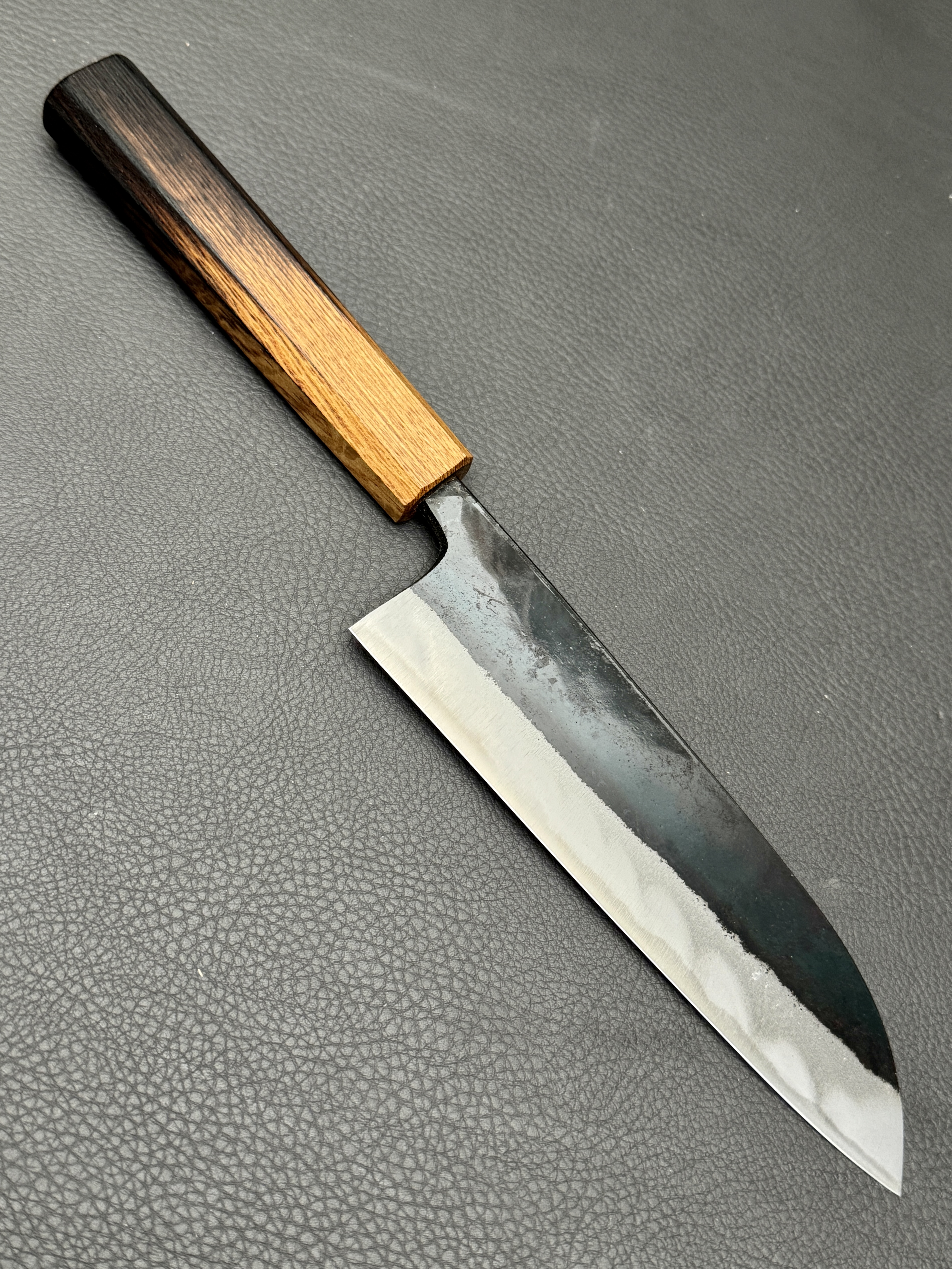 Fukushima 暗い Kurai Kuroichi, Aogami #2, Santoku (Universal knife) 165 mm, oak handle (Yakiurushi)