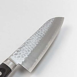 Tosa Shuryoku Tsuchime Aogami super Santoku (universeel mes), 180 mm