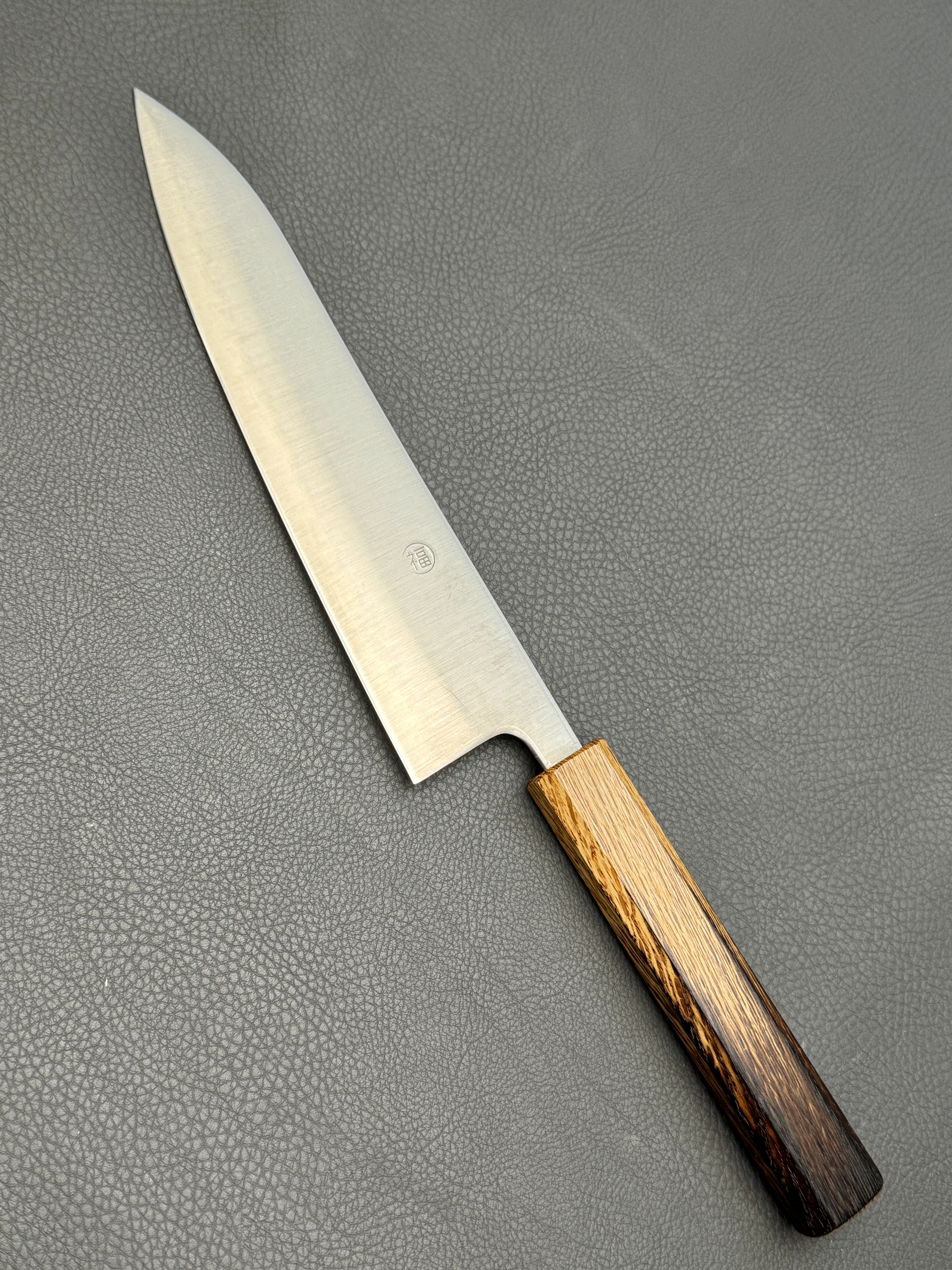 Fukushima 素晴らしい Subarashī, Aogami Super, Gyuto (Chef's knife) 210 mm,  Oak handle (Yakiurushi)