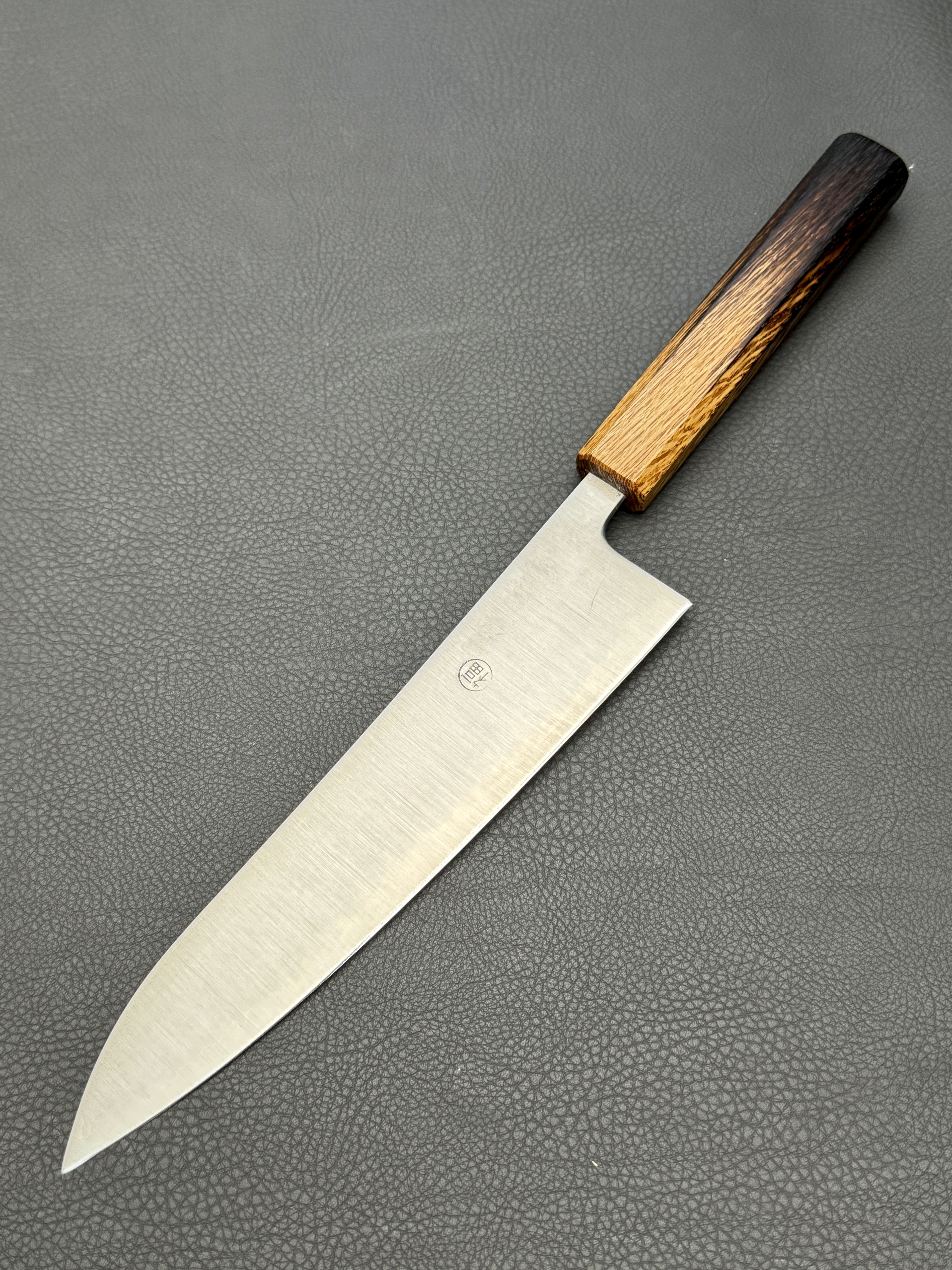 Fukushima 素晴らしい Subarashī, Aogami Super, Gyuto (Chef's knife) 210 mm,  Oak handle (Yakiurushi)