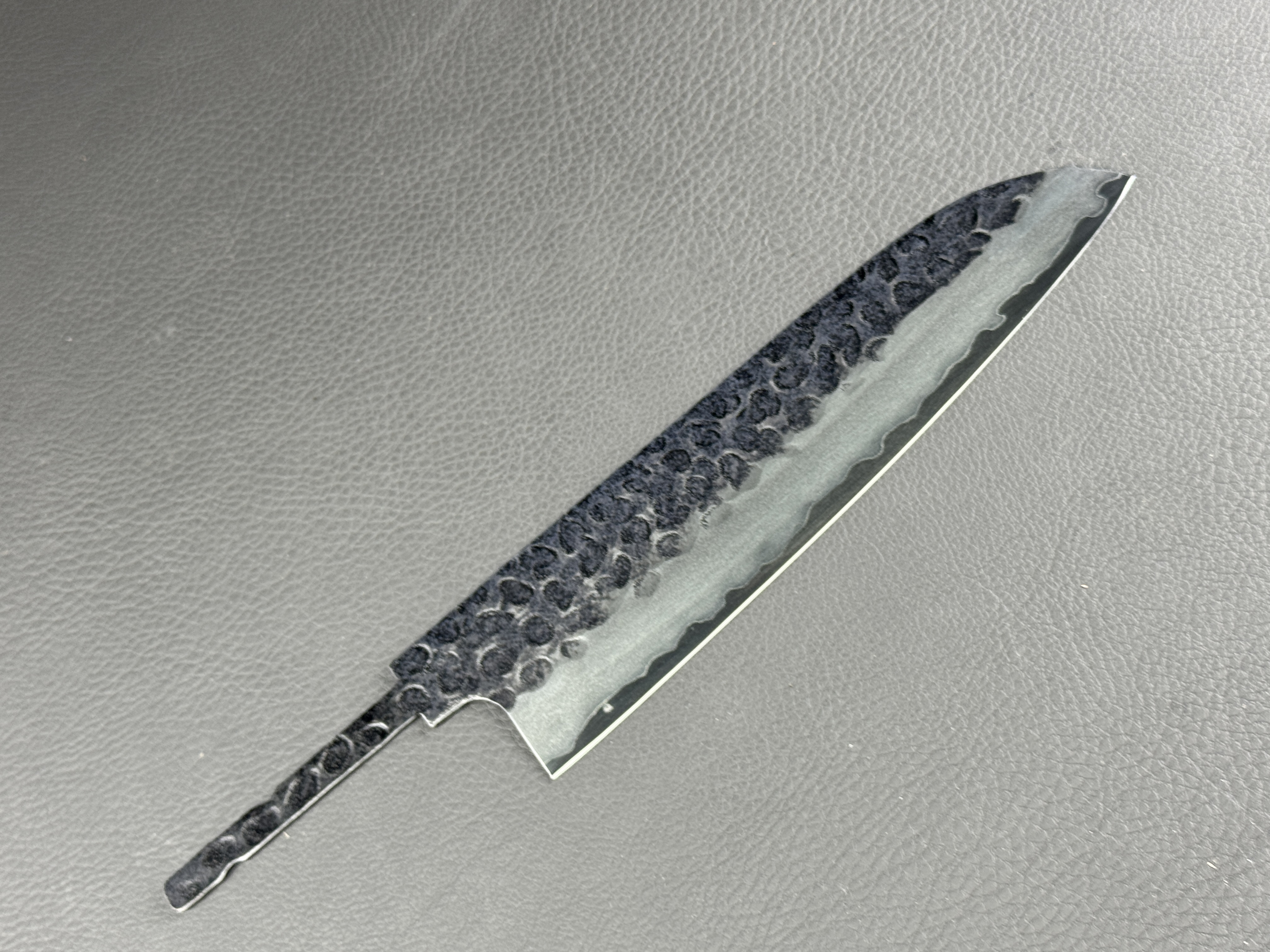Kagemitsu Minogawa Santoku (universal knife), Sanmai, AUS8, Kuroichi, - blade only -