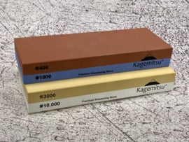 Kagemitsu Saikō no set DELUXE van 2 combinatie stenen #400/#1000 en #3000/ #10000 -XL-, afvlaksteen, Nagura en 2 houders