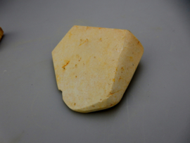 Natural Iyo Nagura stone -Tomonagura- ± 50-90 gr. (いよ ・名倉)