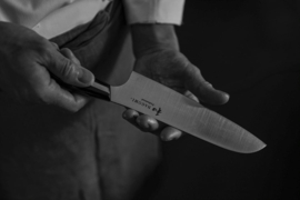 Mitsuboshi Nagomi Professional Santoku (Universal knife), 180 mm -Black pakkawood handle-