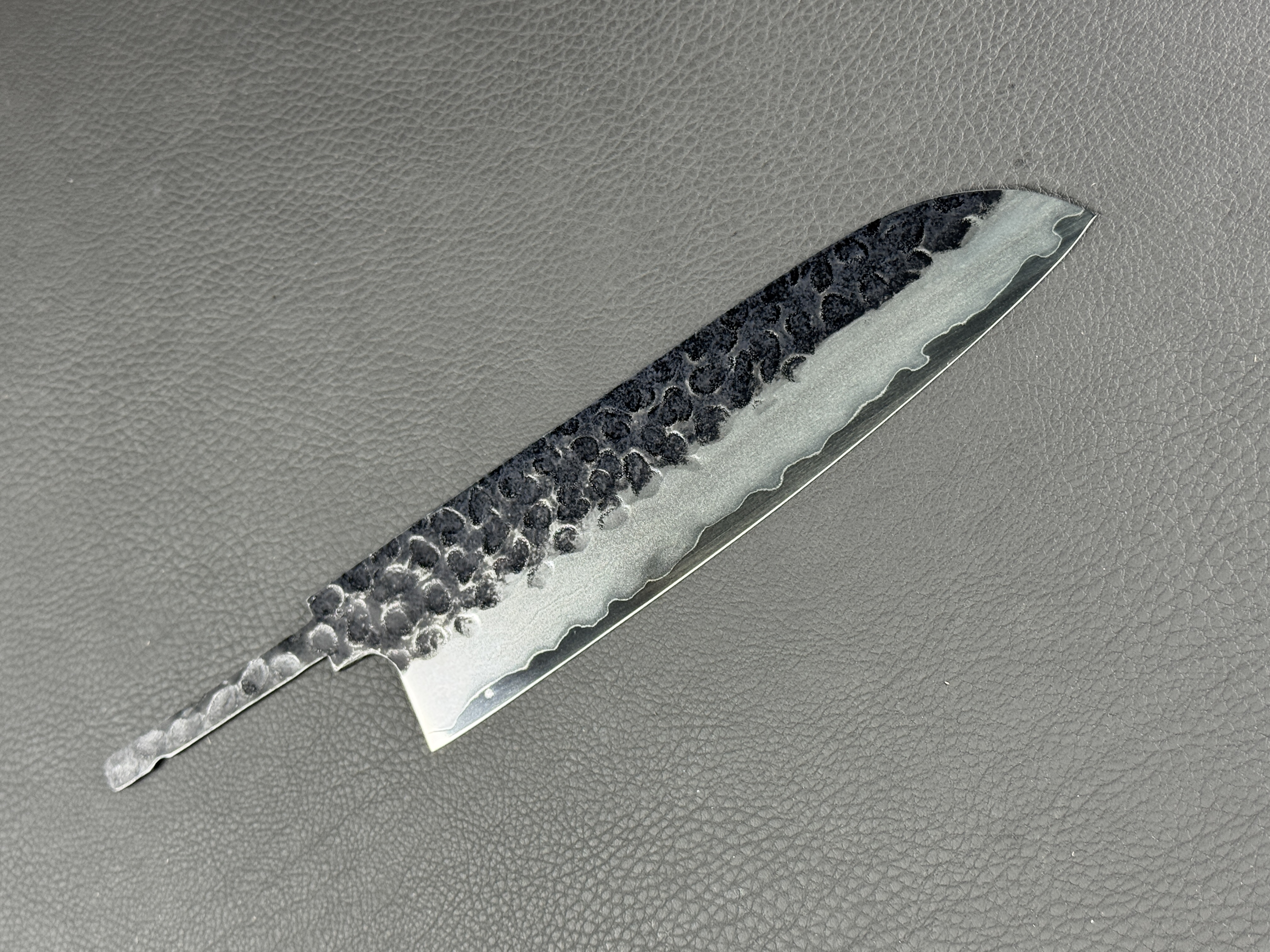 Kagemitsu Minogawa Santoku (universal knife), Sanmai, AUS8, Kuroichi, - blade only -