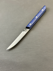 Kagemitsu Gyuniku steak knife 80 mm, Damascus AUS10 core - Blue Pakkawood-