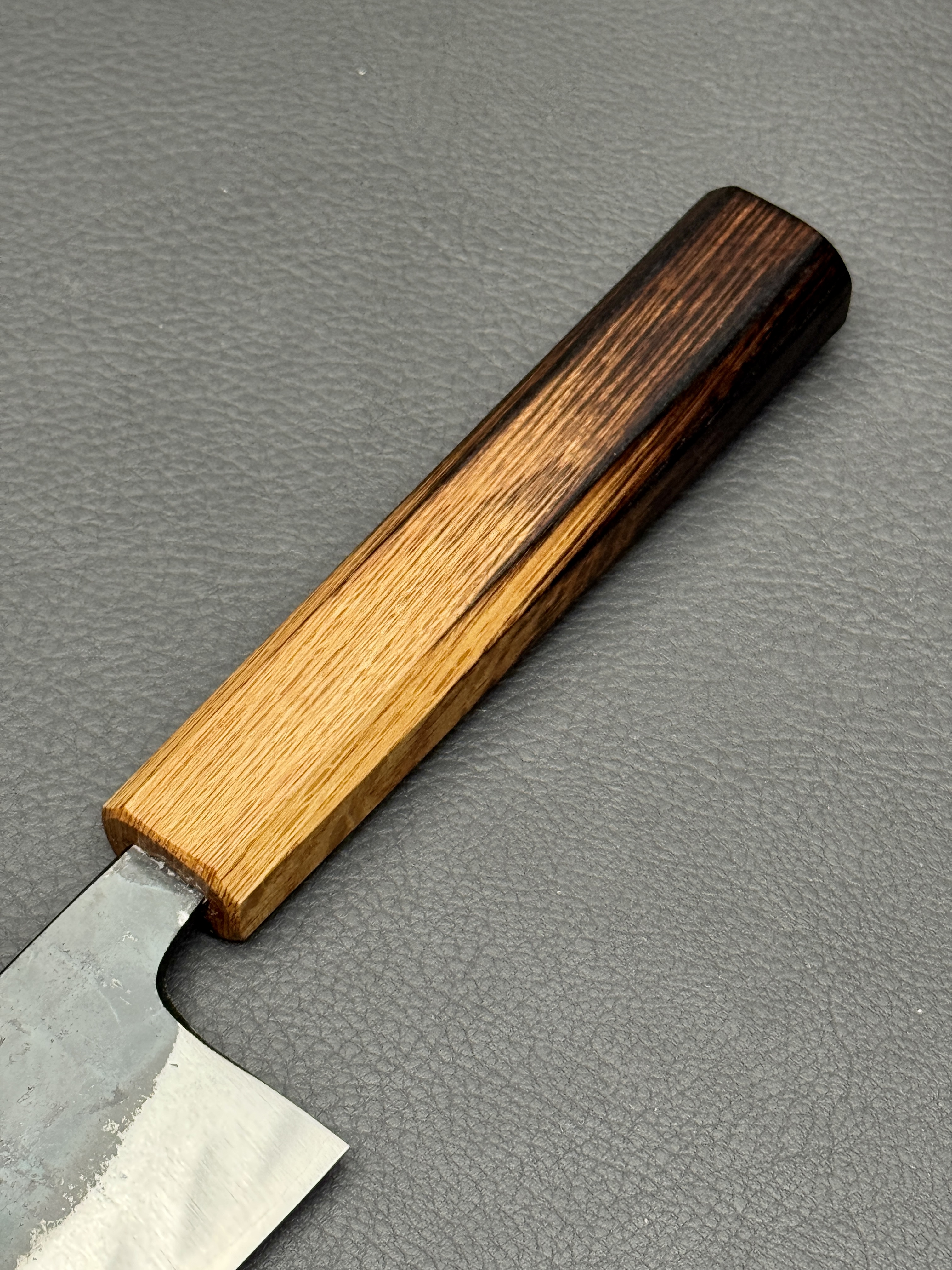 Fukushima 暗い Kurai Kuroichi, Aogami #2, Santoku (Universal knife) 165 mm, oak handle (Yakiurushi)